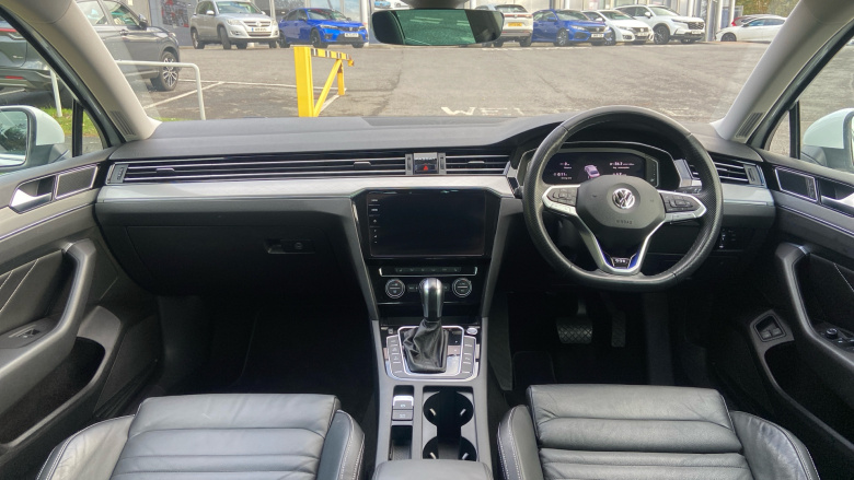 Volkswagen Passat 1.4 TSI PHEV GTE Advance 4dr DSG Saloon